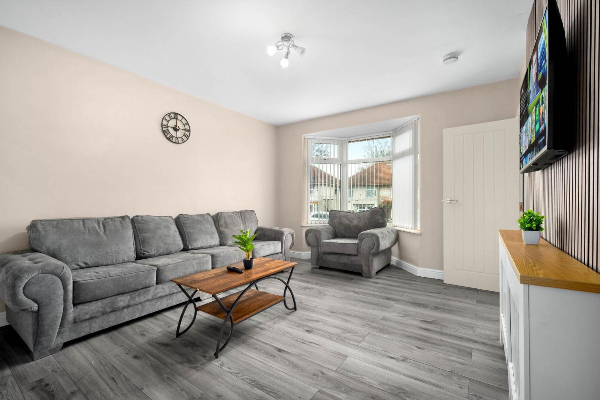 Holiday home 3br-sleeps6-parking-familyfriendly-nearastonvilla