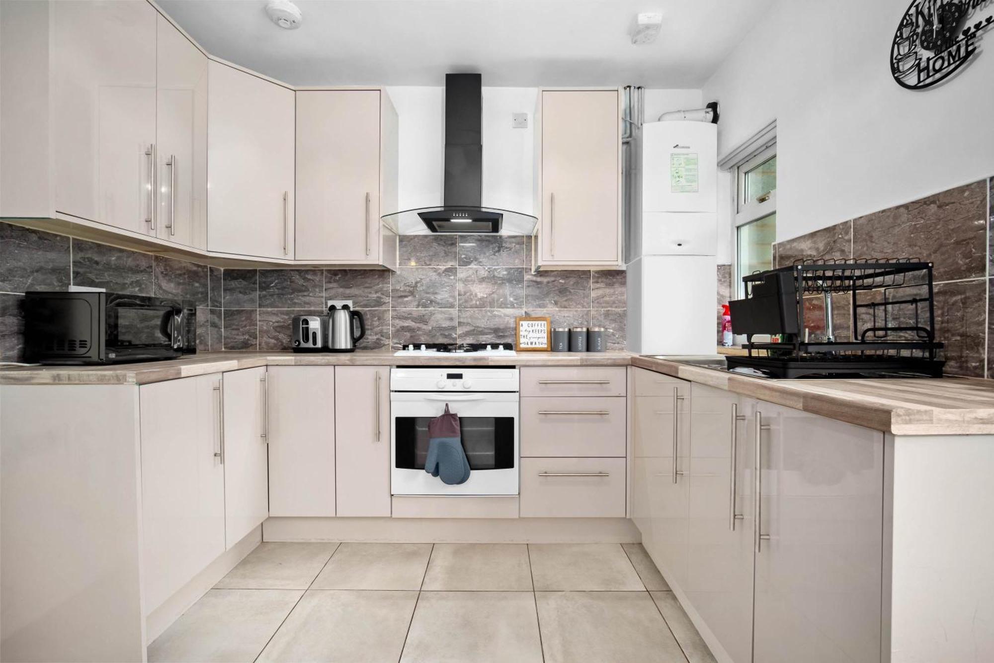 3br-sleeps6-parking-familyfriendly-nearastonvilla * Birmingham